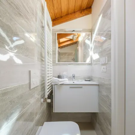 Apartman Piazza Maggiore - Il Sentiero With Private Garden